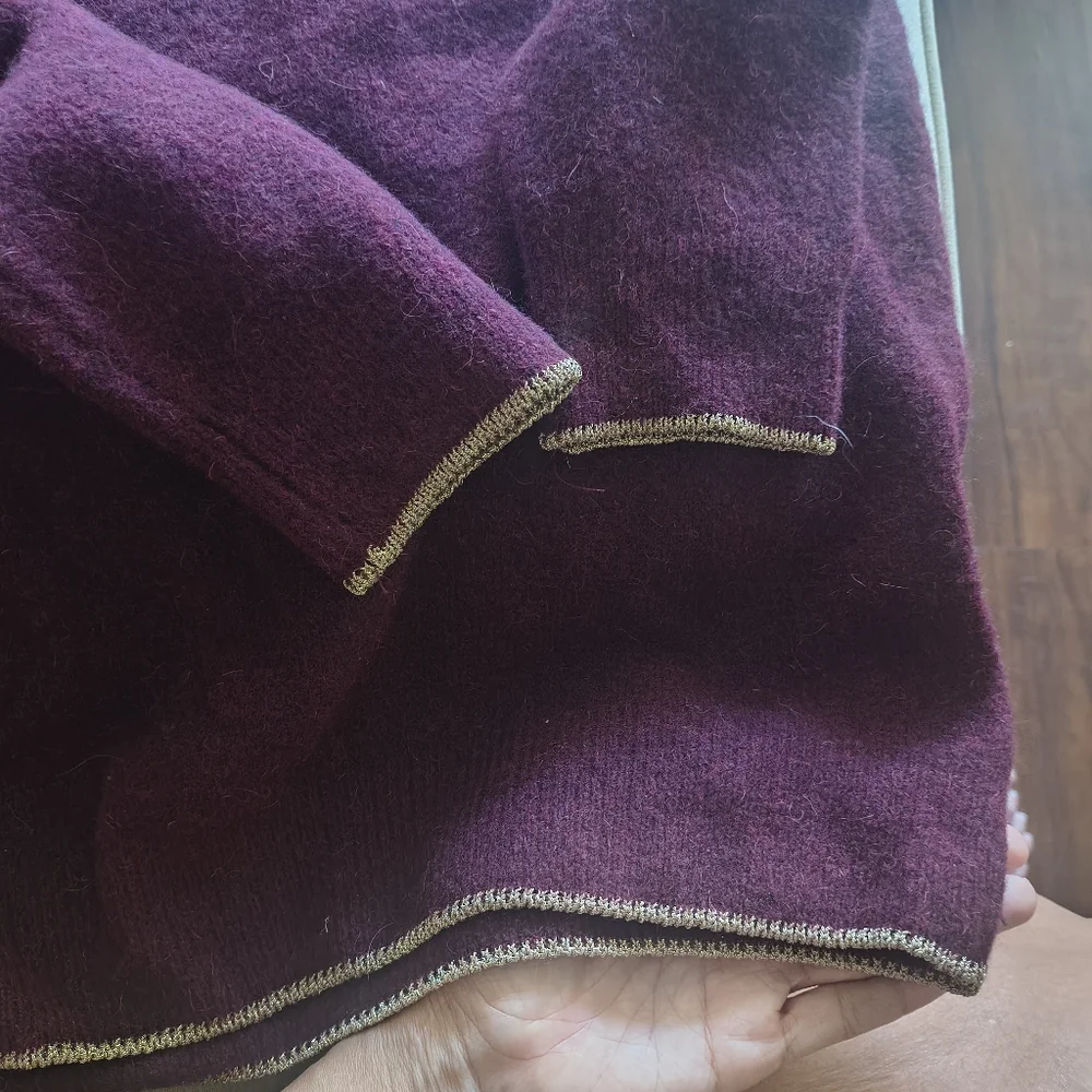 Massimo Dutti Preppy Burgundy Wool V neck Sweater oversized gold Metallic Trim M